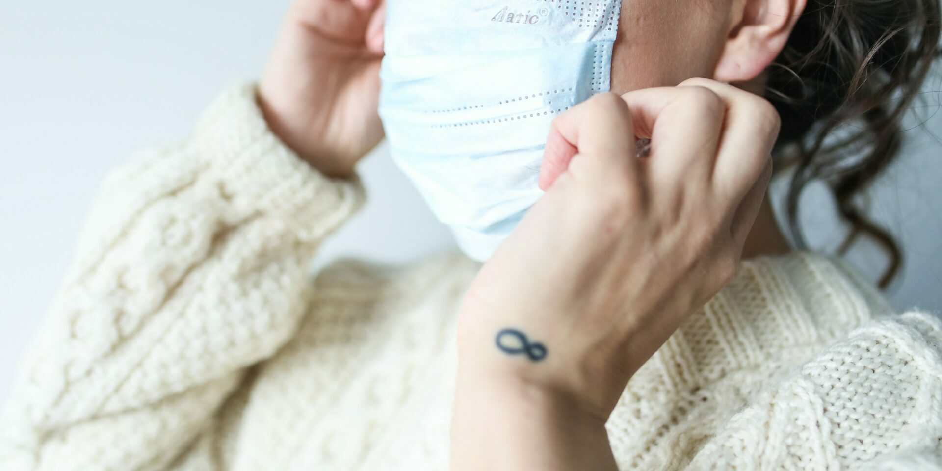 woman-wearing-face-mask-3873197 Coronavirus CSE