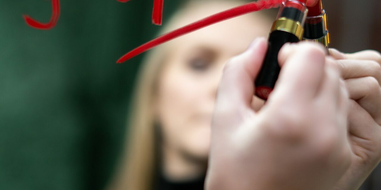 femmes pexels-cottonbro-3831881