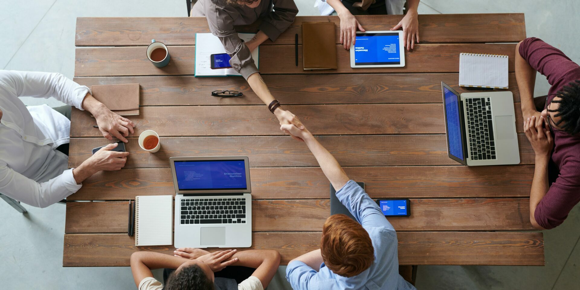 Comité Social et Économique (CSE) lors d’une réunion sur la transition écologique des entreprises Comité Social et Économique (CSE) lors d'une réunion sur la transition écologique des entreprises